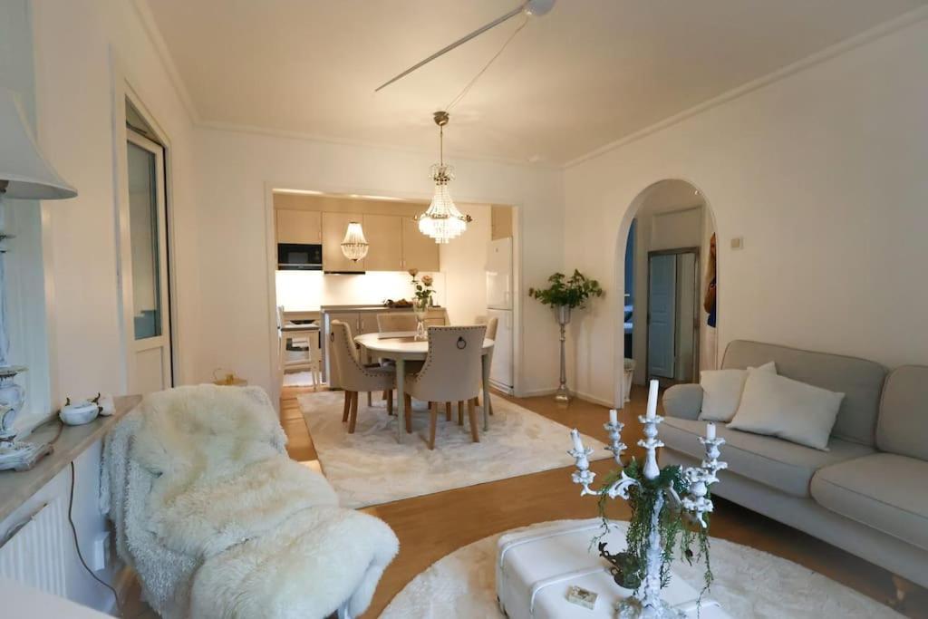 House For Workers & Familys Volvo Villa กอเทนเบิร์ก ภายนอก รูปภาพ